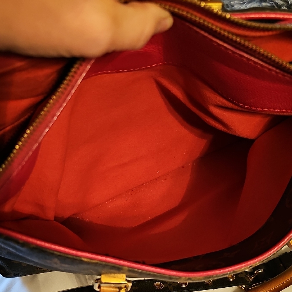 Authentic Louis Vuitton Brown Monogram Shoulder Bag with Red Interior - Picture 8 of 14